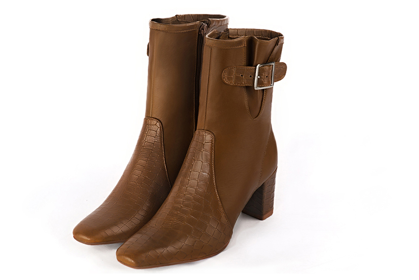 Caramel brown women's ankle boots with buckles on the sides. Square toe. Medium block heels. Front view - Florence KOOIJMAN